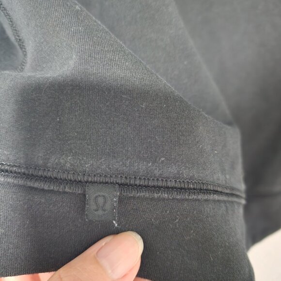 Lululemon Black Long Sleeve Space Eyelet Crew Neck Cropped Top Sweatshirt Size 6 - Picture 5 of 8